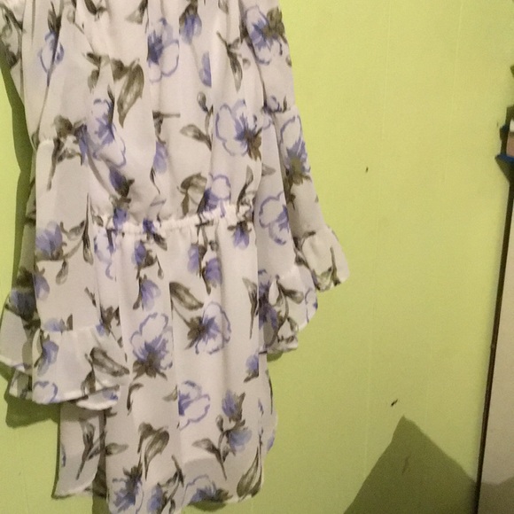 white off the shoulder floral dress - Picture 5 of 5